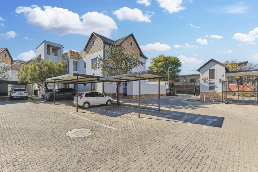 2 Bedroom Property for Sale in Ferndale Gauteng