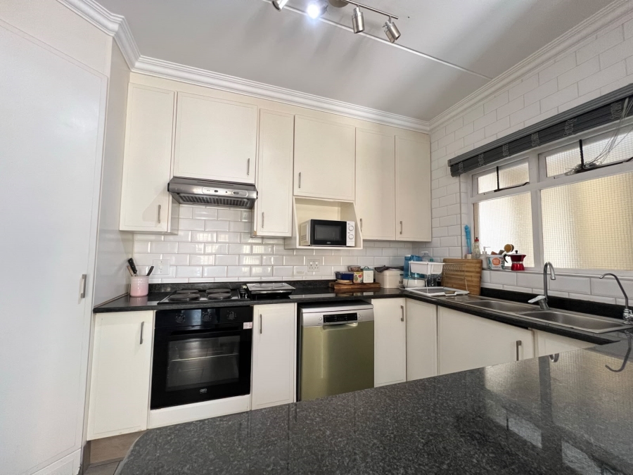 To Let 3 Bedroom Property for Rent in Bryanston Gauteng