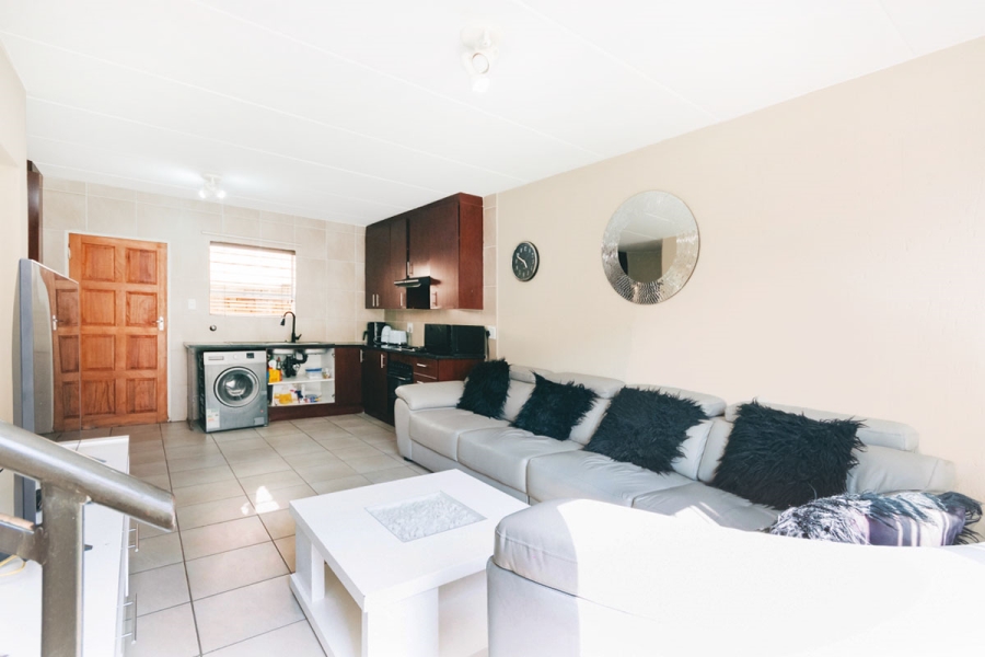 3 Bedroom Property for Sale in Wilgeheuwel Gauteng