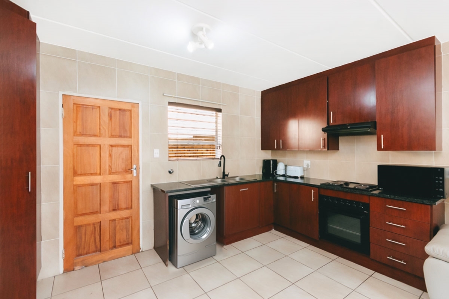 3 Bedroom Property for Sale in Wilgeheuwel Gauteng