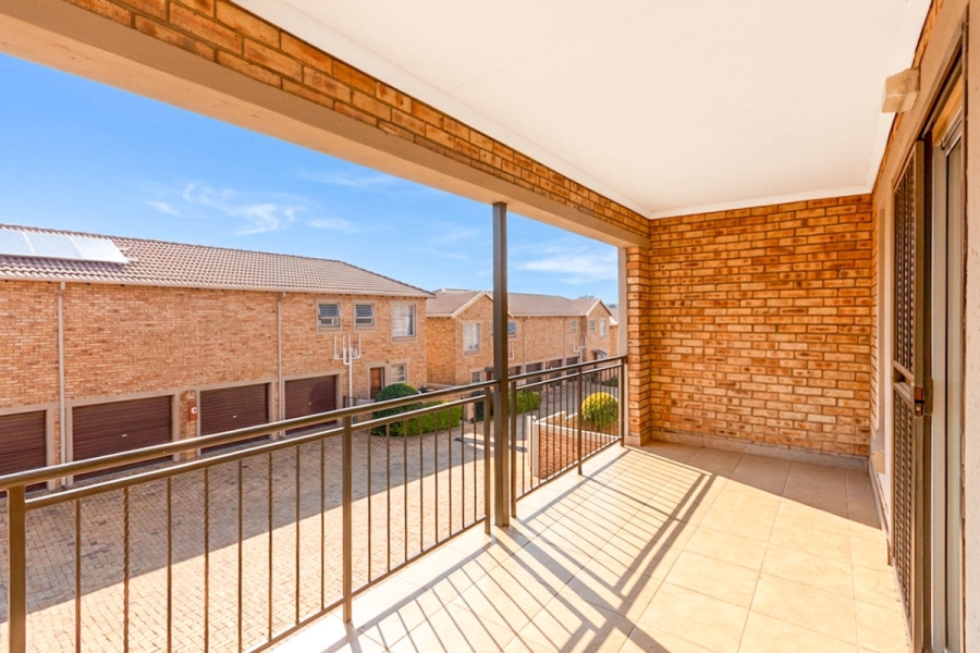 3 Bedroom Property for Sale in Wilgeheuwel Gauteng
