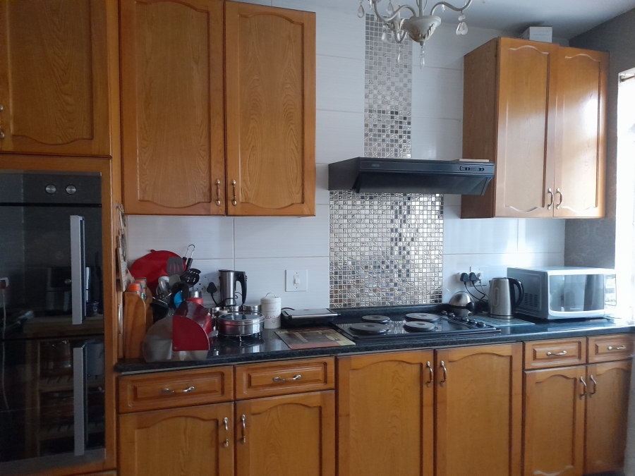 3 Bedroom Property for Sale in Ridgeway Gauteng