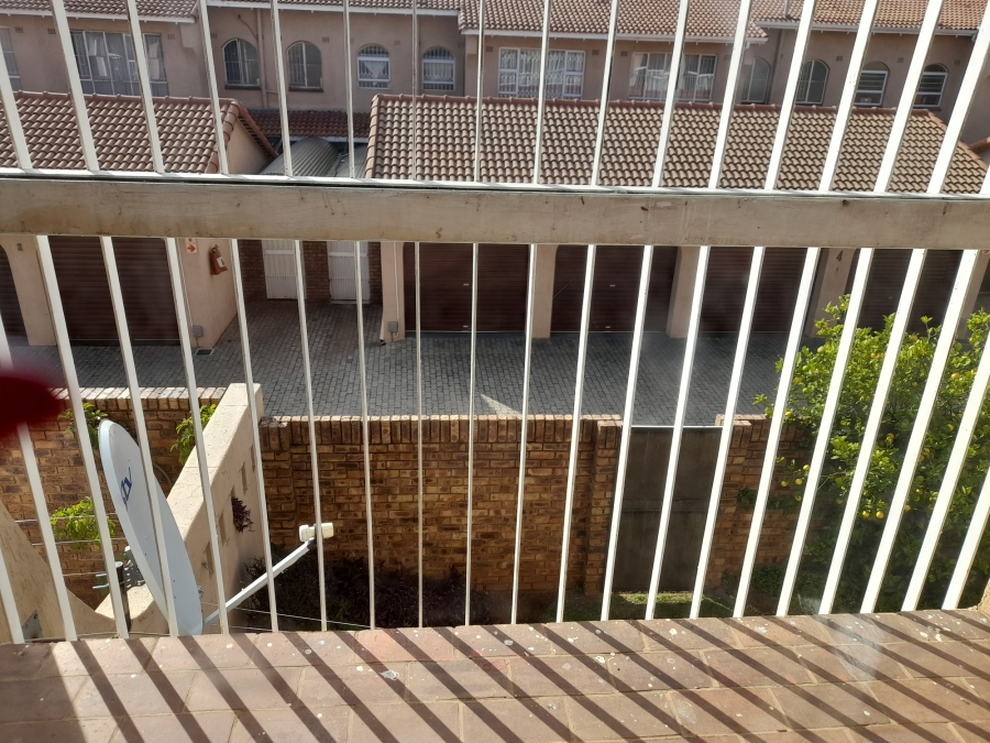 3 Bedroom Property for Sale in Ridgeway Gauteng