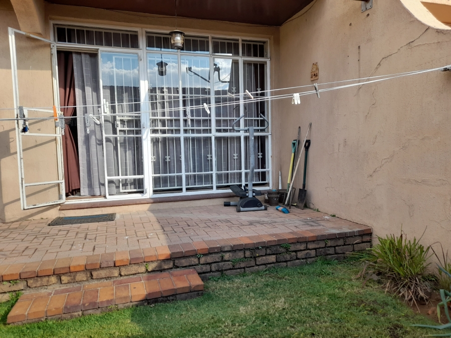 3 Bedroom Property for Sale in Ridgeway Gauteng