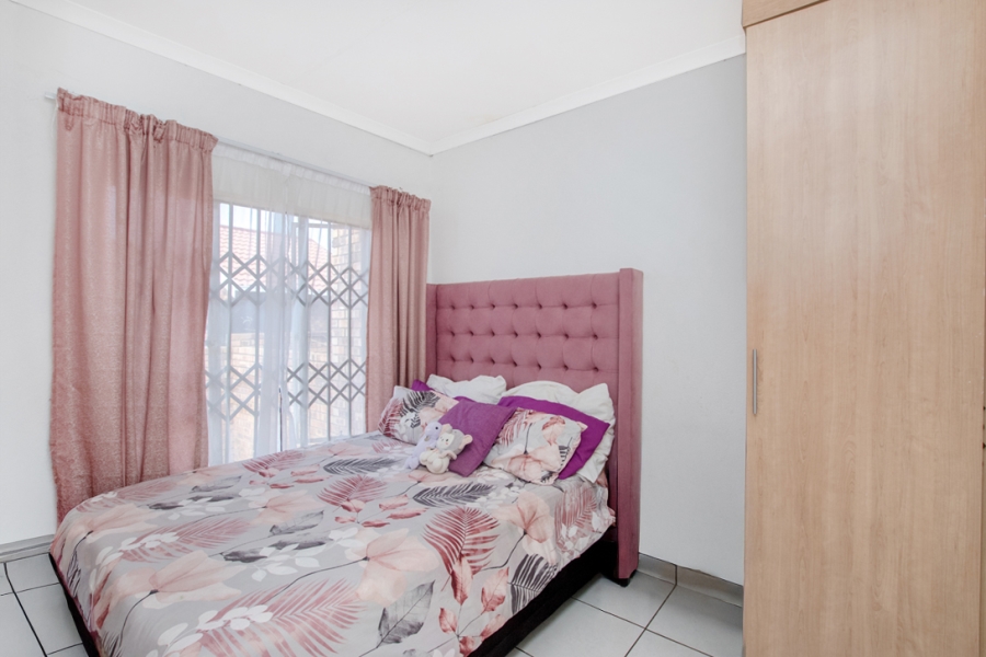To Let 3 Bedroom Property for Rent in Groblerpark Gauteng