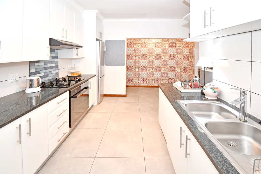 4 Bedroom Property for Sale in Atholl Gauteng