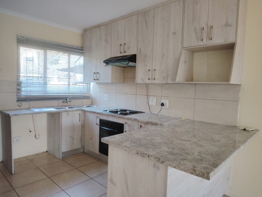 1 Bedroom Property for Sale in Halfway Gardens Gauteng