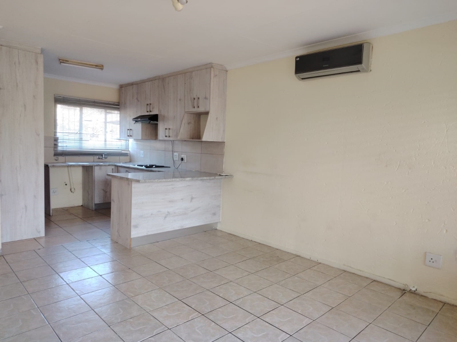1 Bedroom Property for Sale in Halfway Gardens Gauteng