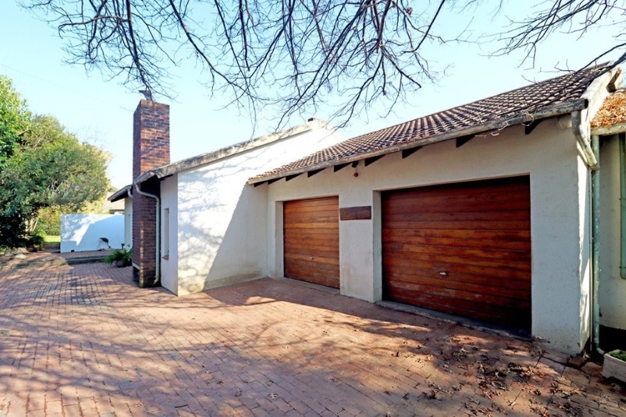 To Let 4 Bedroom Property for Rent in Lyndhurst Gauteng