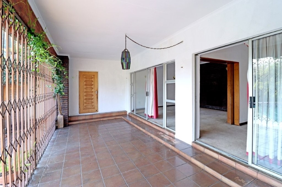 To Let 4 Bedroom Property for Rent in Lyndhurst Gauteng