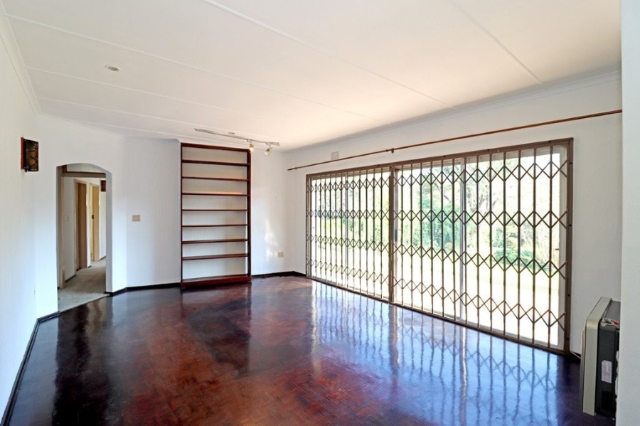 To Let 4 Bedroom Property for Rent in Lyndhurst Gauteng