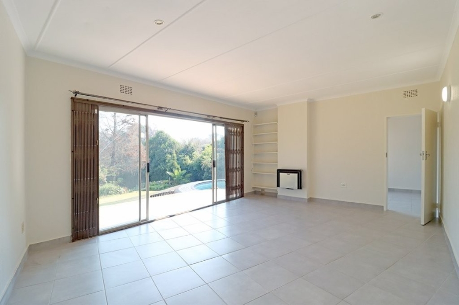 To Let 4 Bedroom Property for Rent in Lyndhurst Gauteng