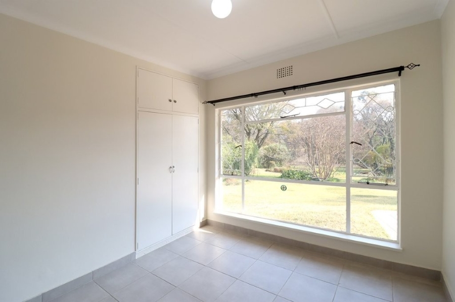 To Let 4 Bedroom Property for Rent in Lyndhurst Gauteng
