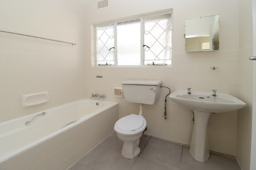To Let 4 Bedroom Property for Rent in Lyndhurst Gauteng
