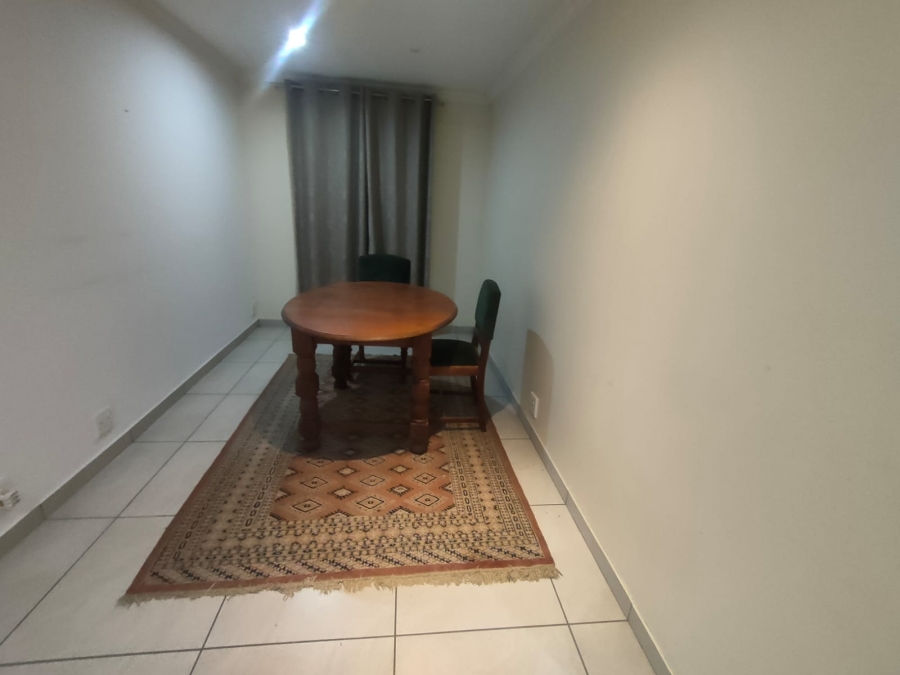 1 Bedroom Property for Sale in Linden Gauteng