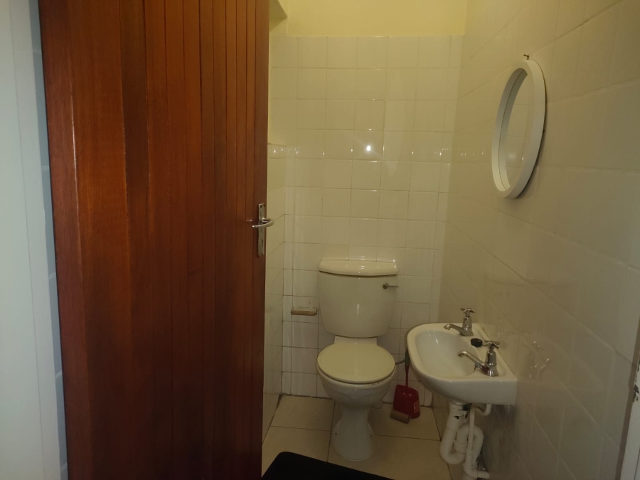 1 Bedroom Property for Sale in Linden Gauteng