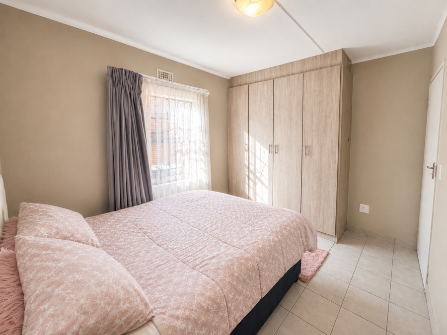 2 Bedroom Property for Sale in Heuweloord Gauteng