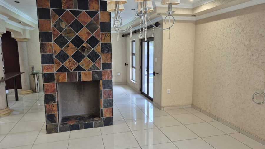5 Bedroom Property for Sale in Helderwyk Gauteng