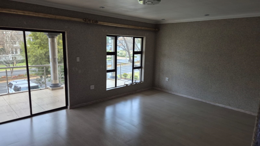 5 Bedroom Property for Sale in Helderwyk Gauteng