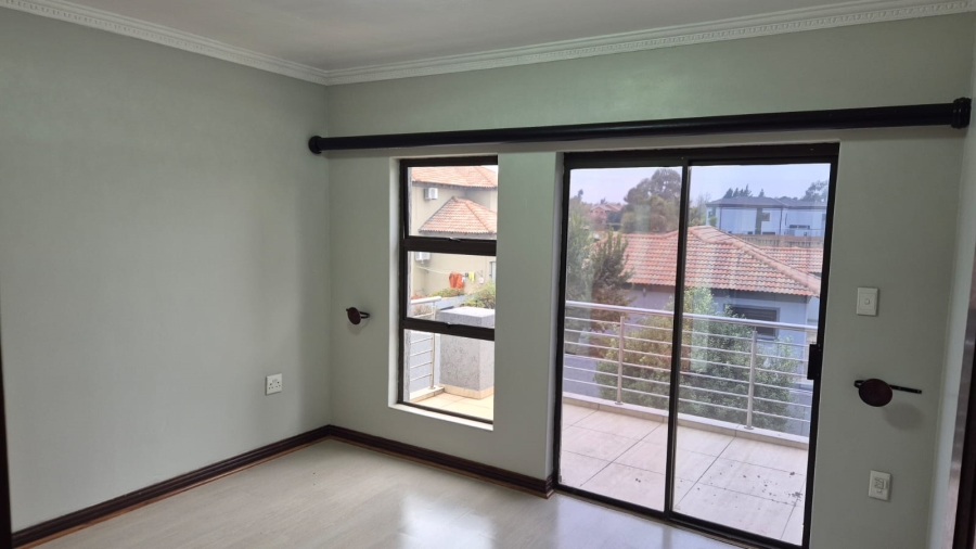 5 Bedroom Property for Sale in Helderwyk Gauteng