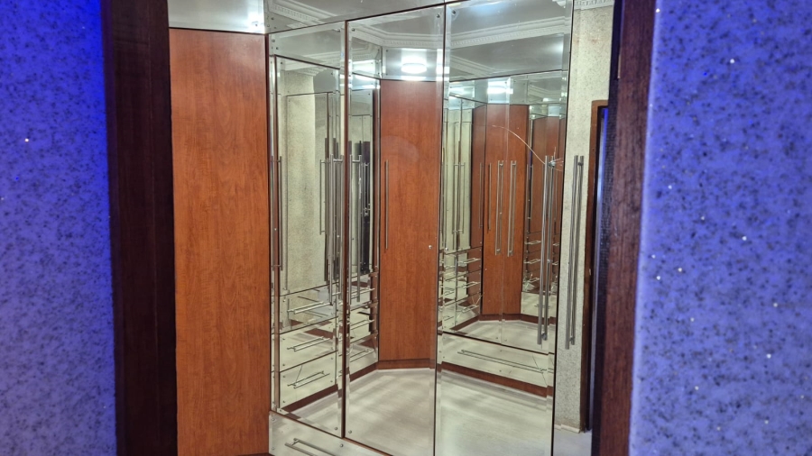 5 Bedroom Property for Sale in Helderwyk Gauteng