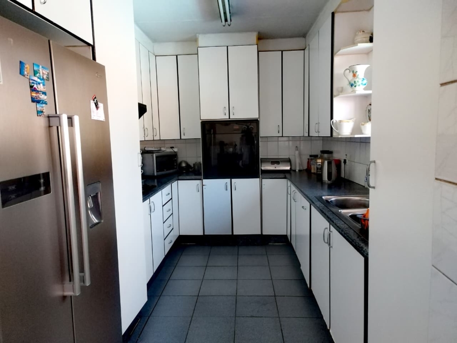 3 Bedroom Property for Sale in Brackendowns Gauteng