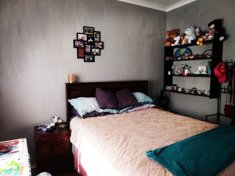 3 Bedroom Property for Sale in Brackendowns Gauteng