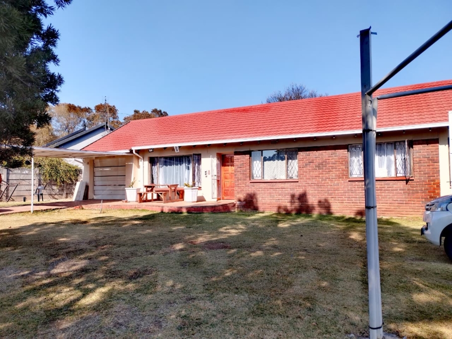 3 Bedroom Property for Sale in Brackendowns Gauteng