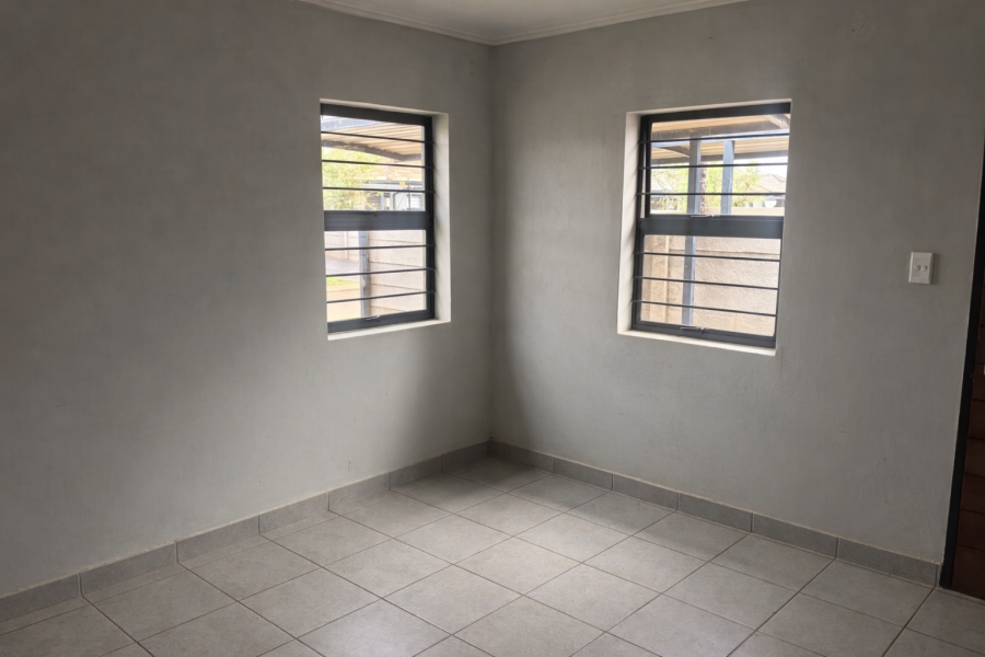 3 Bedroom Property for Sale in Protea Glen Gauteng