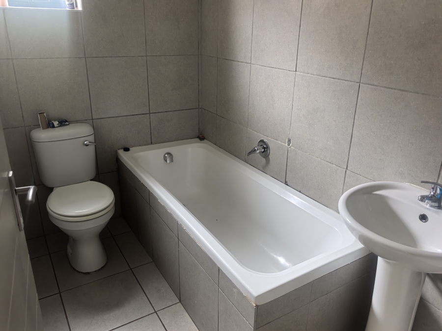 3 Bedroom Property for Sale in Protea Glen Gauteng