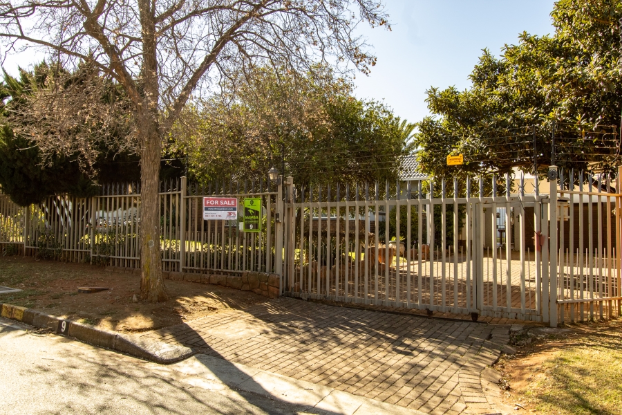 3 Bedroom Property for Sale in Marlands Gauteng