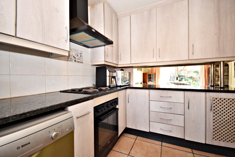 4 Bedroom Property for Sale in Olivedale Gauteng