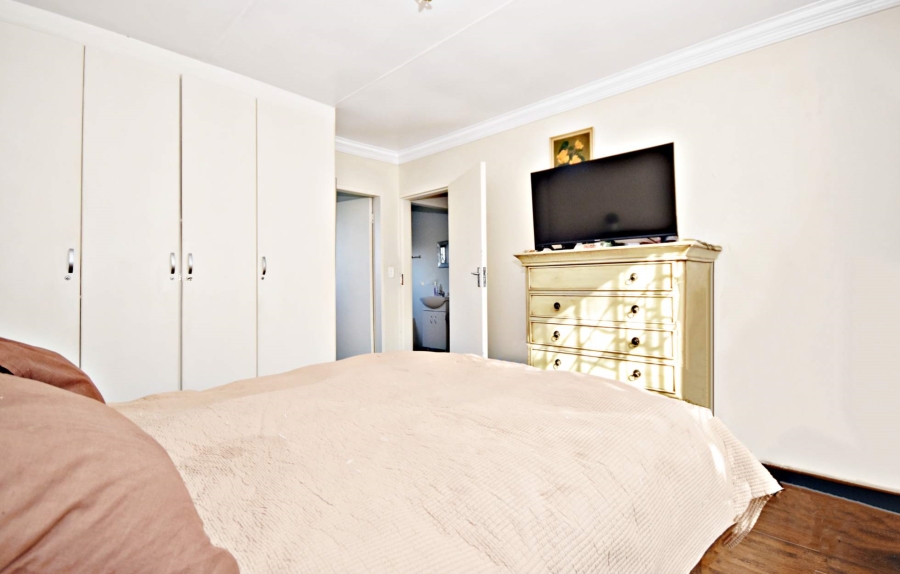 4 Bedroom Property for Sale in Olivedale Gauteng