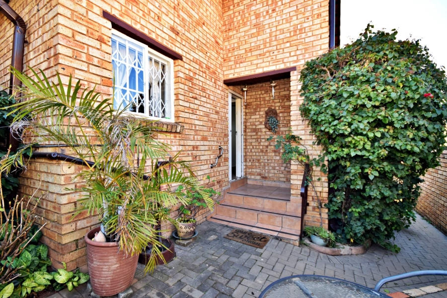 4 Bedroom Property for Sale in Olivedale Gauteng