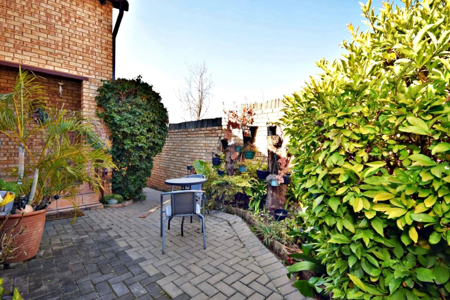4 Bedroom Property for Sale in Olivedale Gauteng