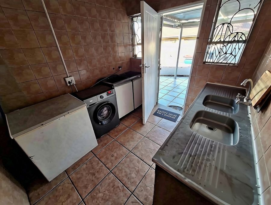 11 Bedroom Property for Sale in Vanderbijlpark SE 7 Gauteng