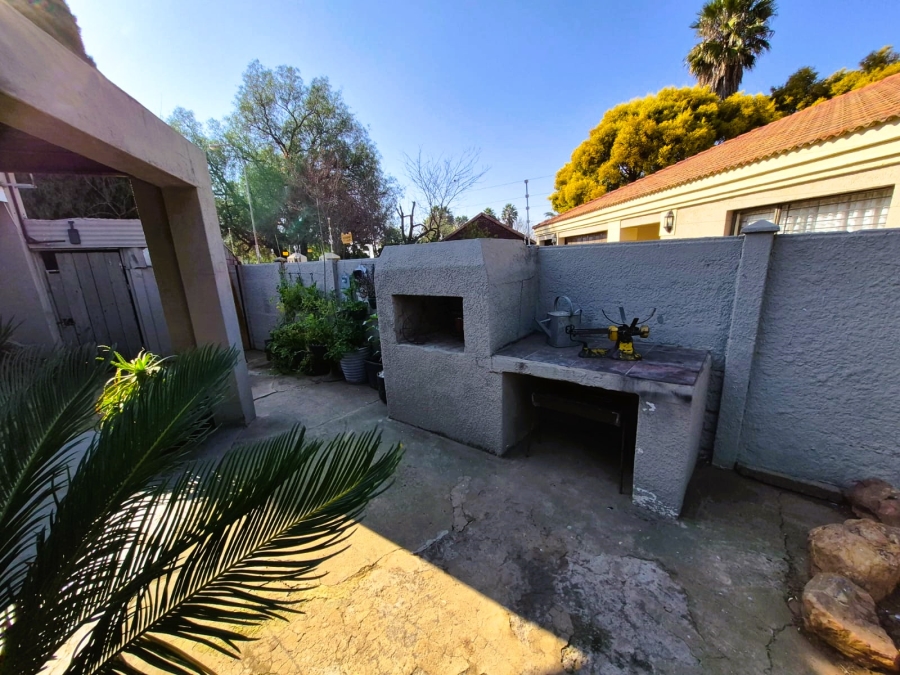 4 Bedroom Property for Sale in Falcon Ridge Gauteng