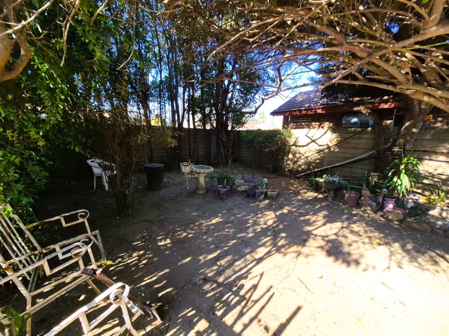 4 Bedroom Property for Sale in Falcon Ridge Gauteng