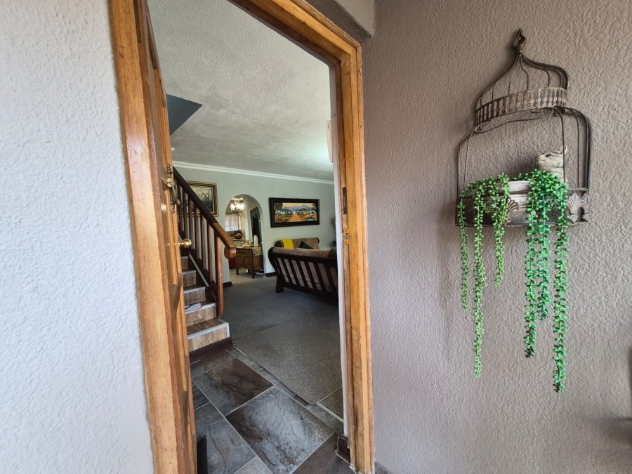 3 Bedroom Property for Sale in Three Rivers Proper Gauteng