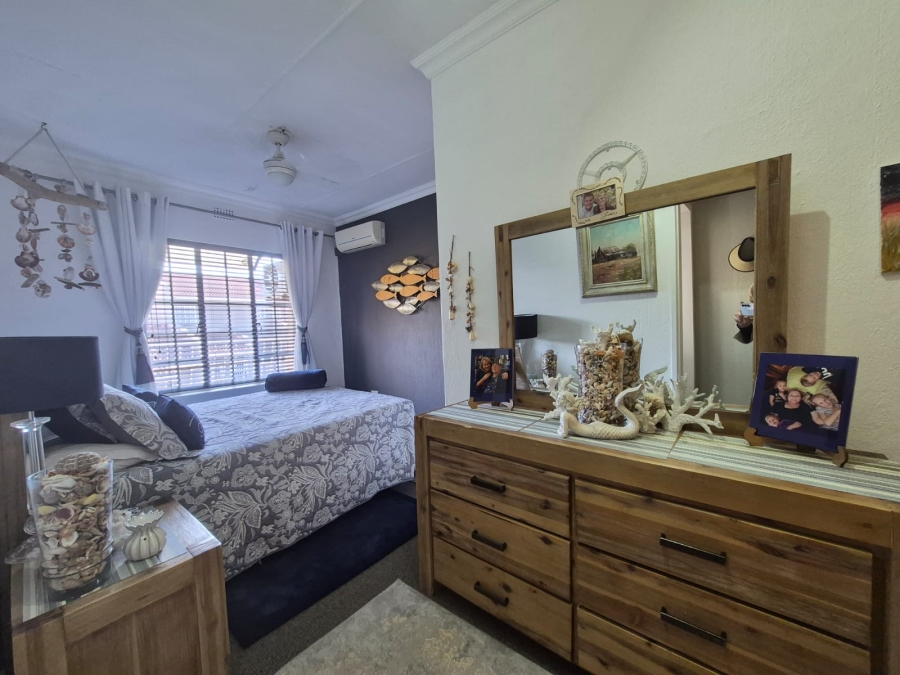 3 Bedroom Property for Sale in Three Rivers Proper Gauteng
