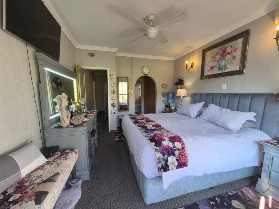3 Bedroom Property for Sale in Three Rivers Proper Gauteng
