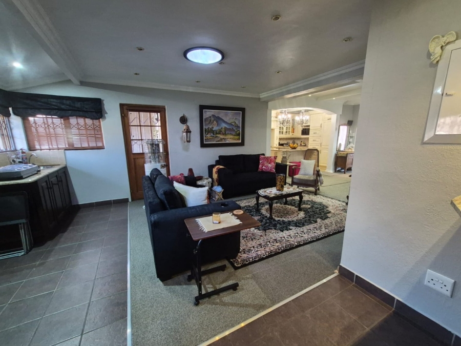 3 Bedroom Property for Sale in Three Rivers Proper Gauteng