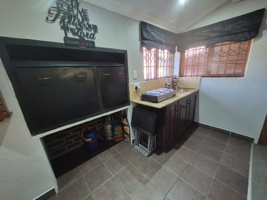 3 Bedroom Property for Sale in Three Rivers Proper Gauteng