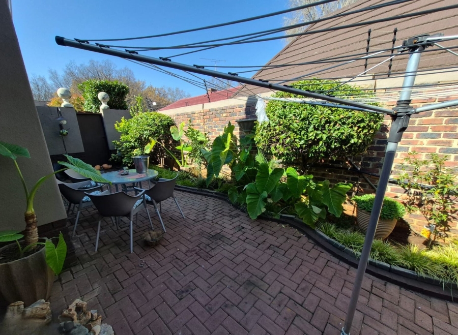 3 Bedroom Property for Sale in Three Rivers Proper Gauteng