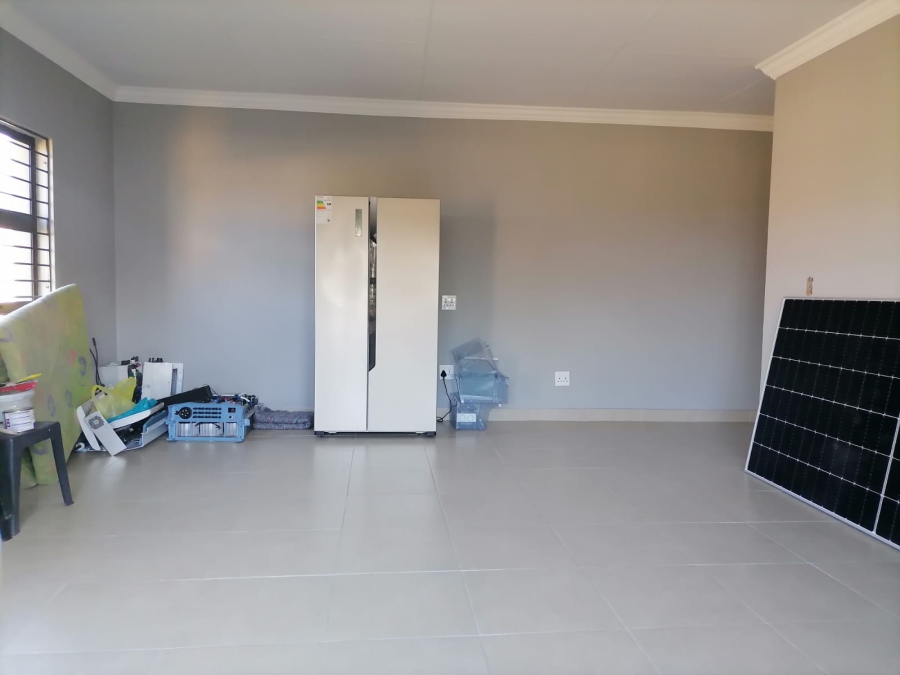 4 Bedroom Property for Sale in Heuweloord Gauteng