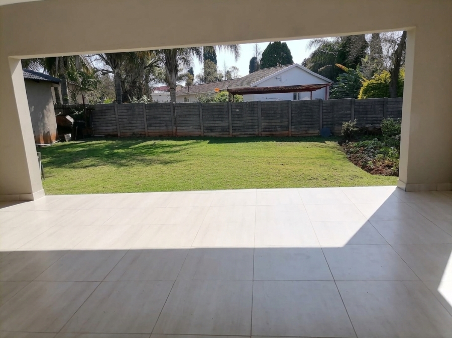 4 Bedroom Property for Sale in Heuweloord Gauteng