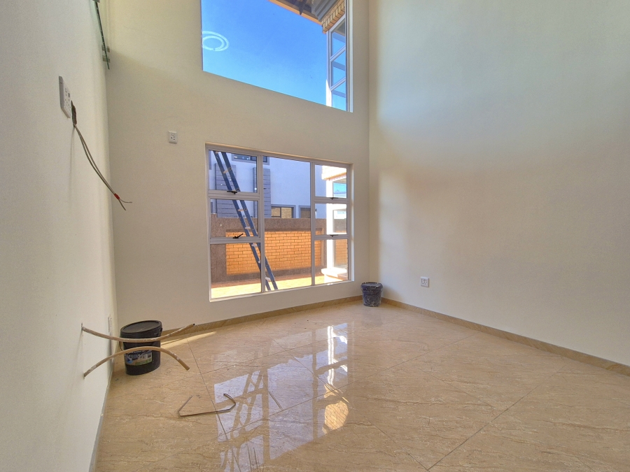 6 Bedroom Property for Sale in Helderwyk Gauteng