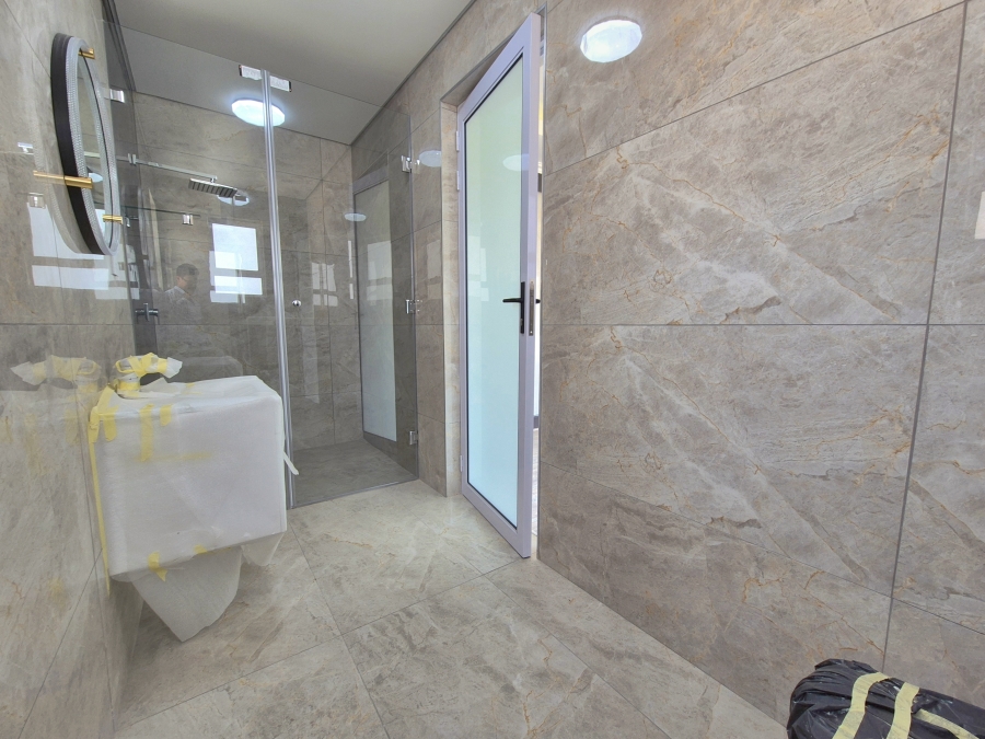 6 Bedroom Property for Sale in Helderwyk Gauteng