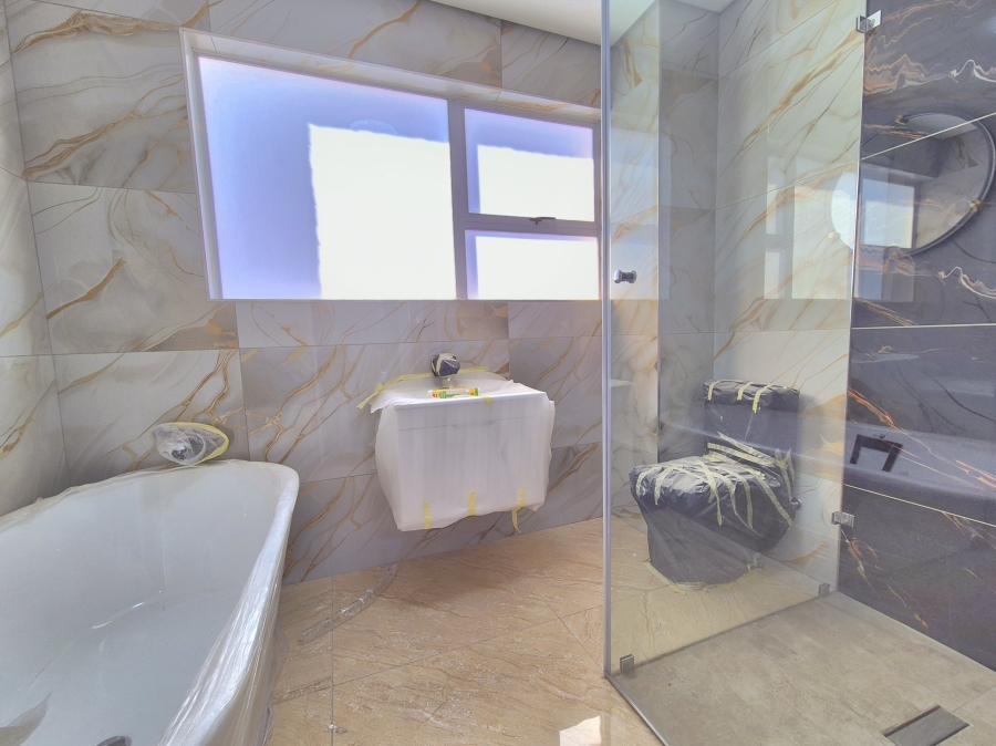 6 Bedroom Property for Sale in Helderwyk Gauteng