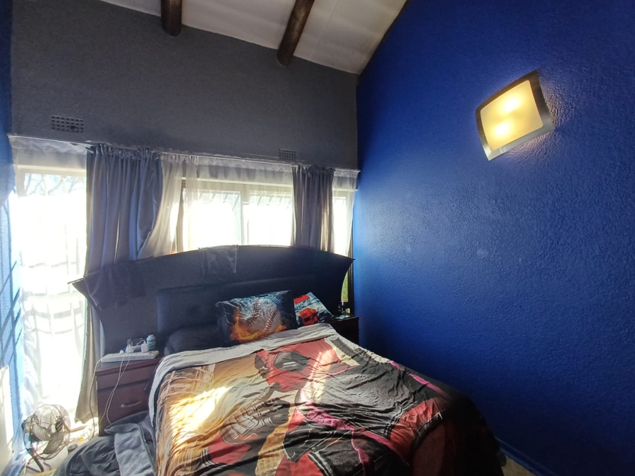 4 Bedroom Property for Sale in Flora Gardens Gauteng